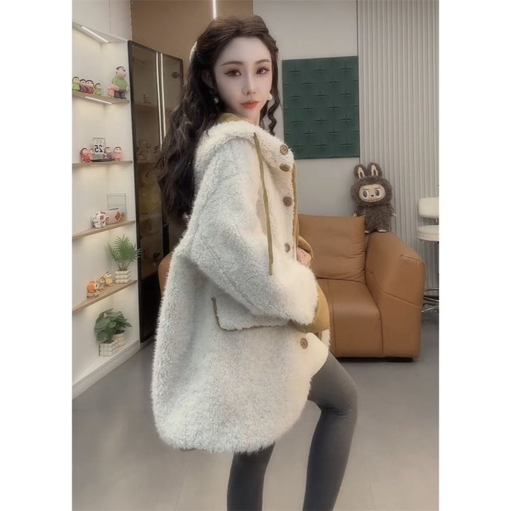 Lockerer Damen-Mantel mit Kapuze und Lammfell-Optik