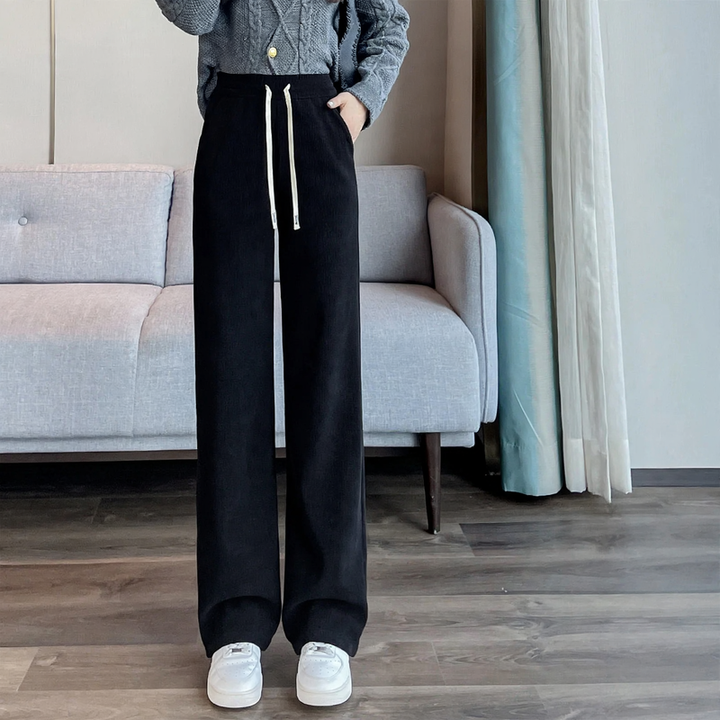 Gefütterte Cord-Freizeithose mit hohem Bund