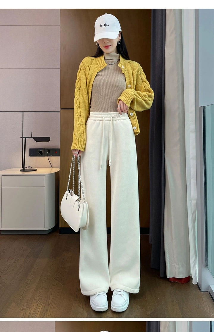 Chenille-Cordhose mit weitem Bein, gefüttert