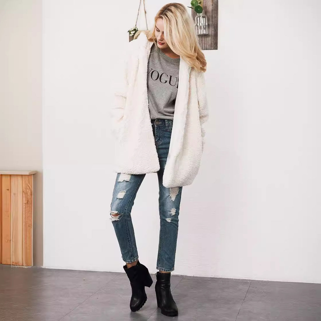 Langer Damen-Wintermantel mit Kapuze in Teddy-Optik