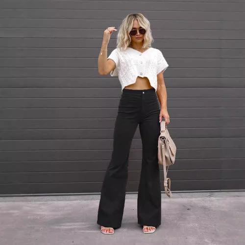 Damen-Cordhose mit ausgestelltem Bein