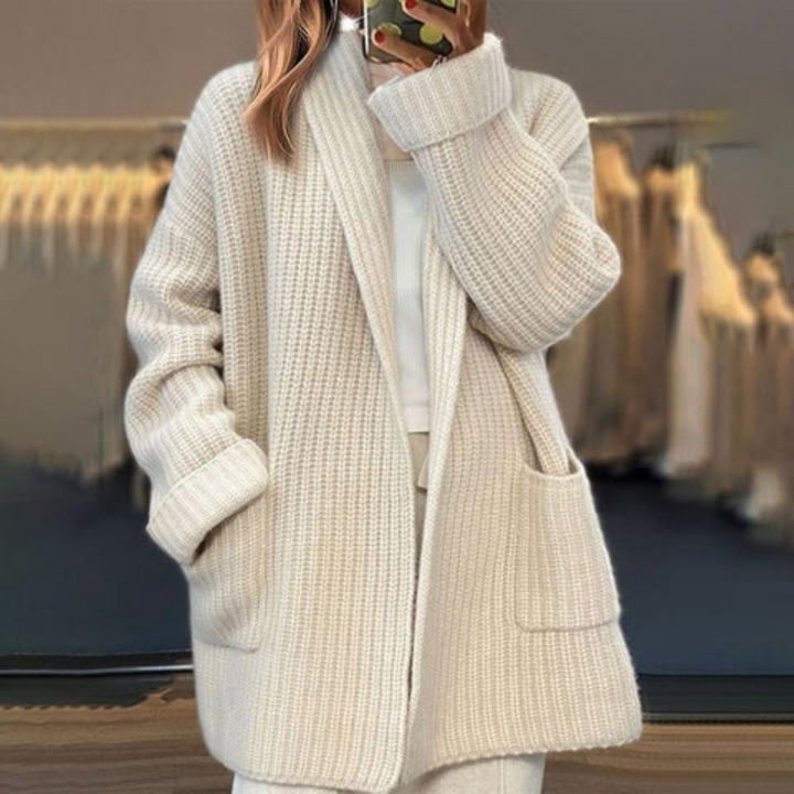 Echoarchiv | Strickjacke für Damen, klassisch & stilvoll