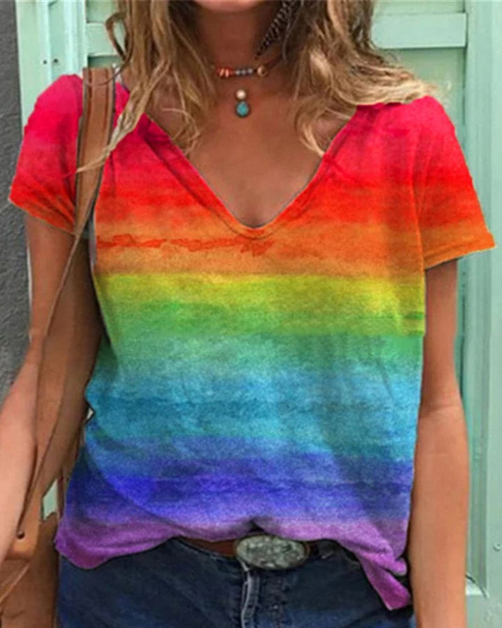 Echoarchiv | Luftiges T-shirt mit V-ausschnitt und Regenbogenmuster