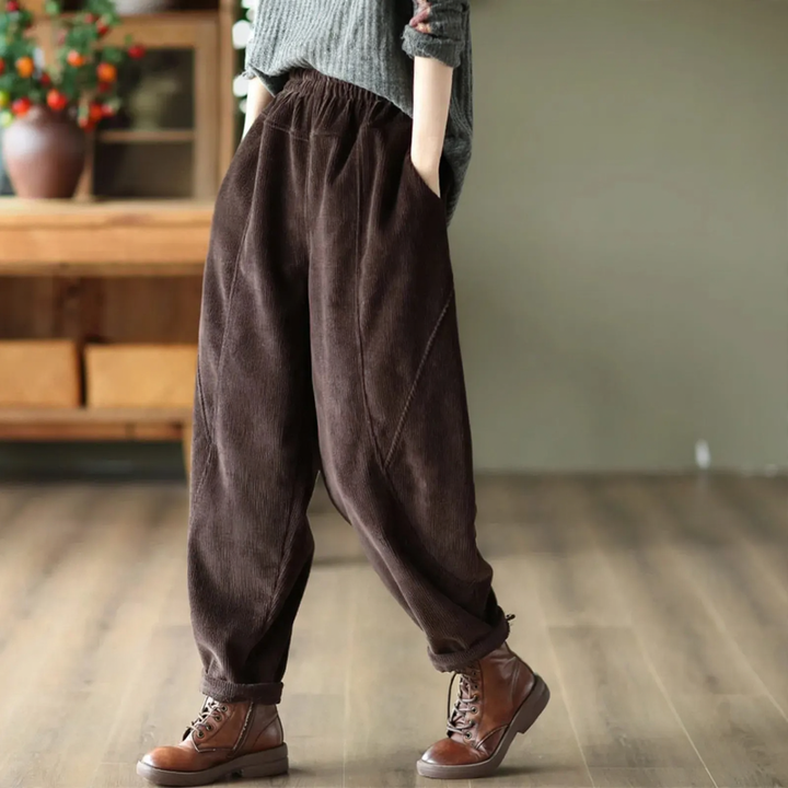 Damen Cordhose, Karottenform, gefüttert