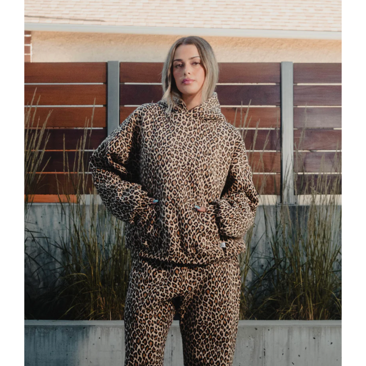 Echoarchiv | Trendy Leoparden Trainingsanzug