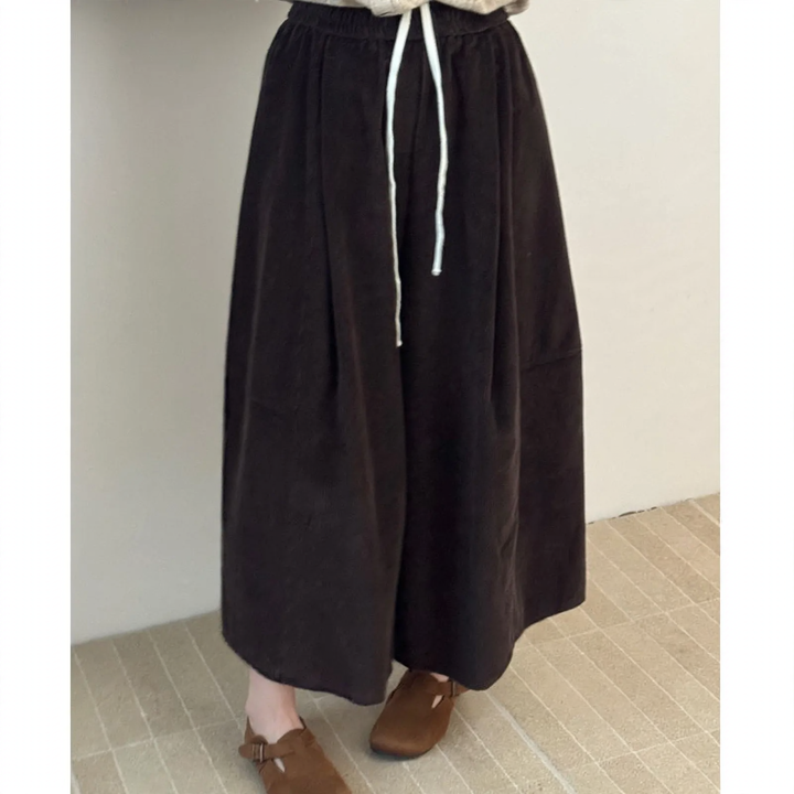 Damen-Cordhose mit weitem Bein, gefüttert
