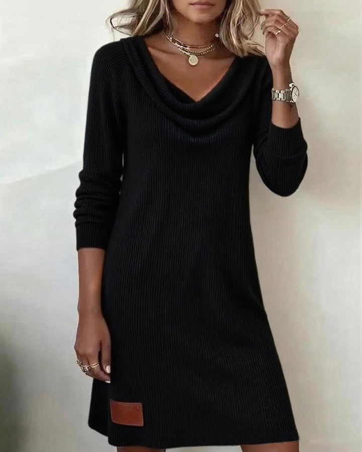 Geschnittenes Kleid mit Langen Ärmeln und Kuschelkragen – Lunéa