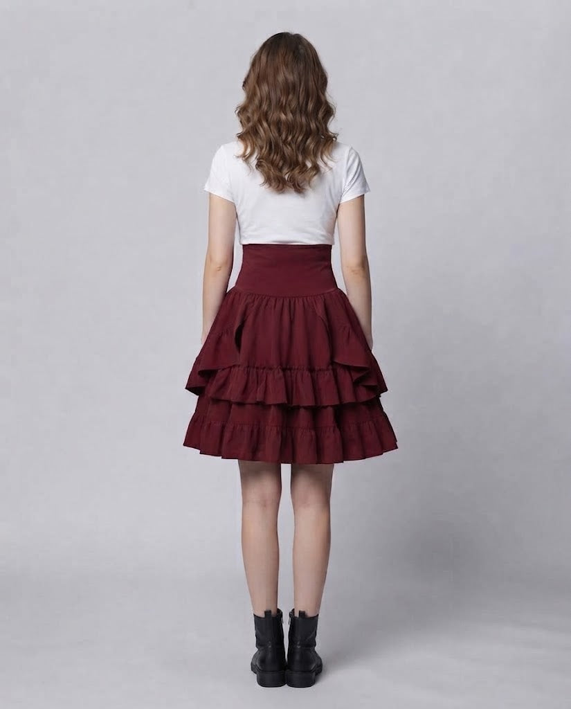 Frauen süßes Rüschendress mit Schürzen-Design und Schnürdetails Echo Archiv