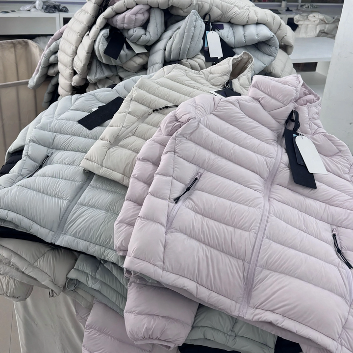 Damen-Daunenjacke mit Kapuze, gesteppt, warm