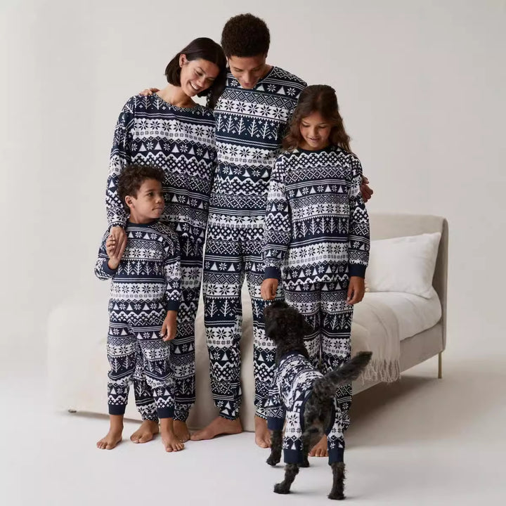 Weihnachts-Schlafanzug-Set für die ganze Familie