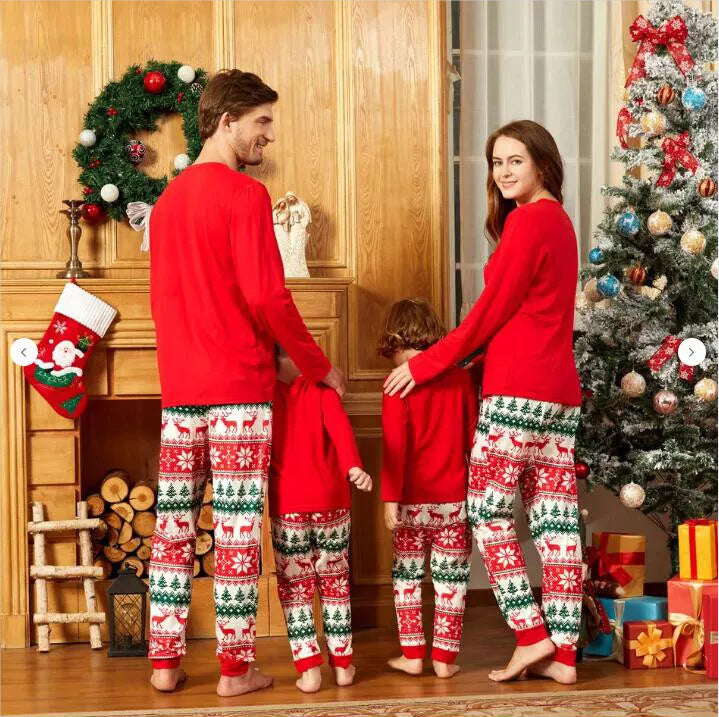 Weihnachts-Familien-Schlafanzug mit Rentier-Motiv