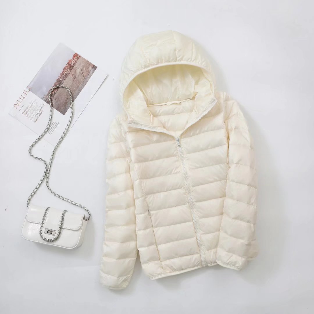 Leichte Damen-Daunenjacke mit Stehkragen