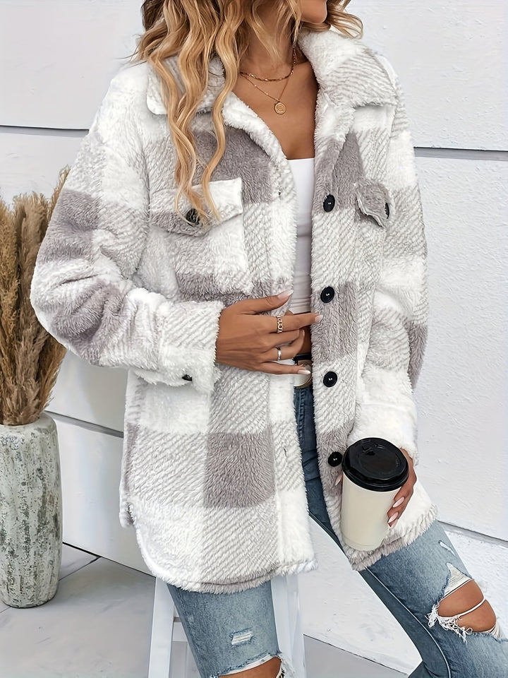 Lässige Karojacke mit luftiger Knopfleiste