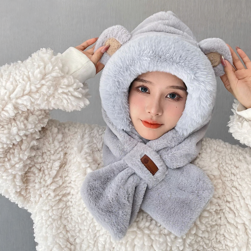 Flauschiges Set aus Mütze mit Fuchs-Ohren und Schal
