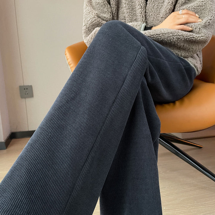 Damen-Cordhose mit Lammfleece-Futter, weit geschnitten