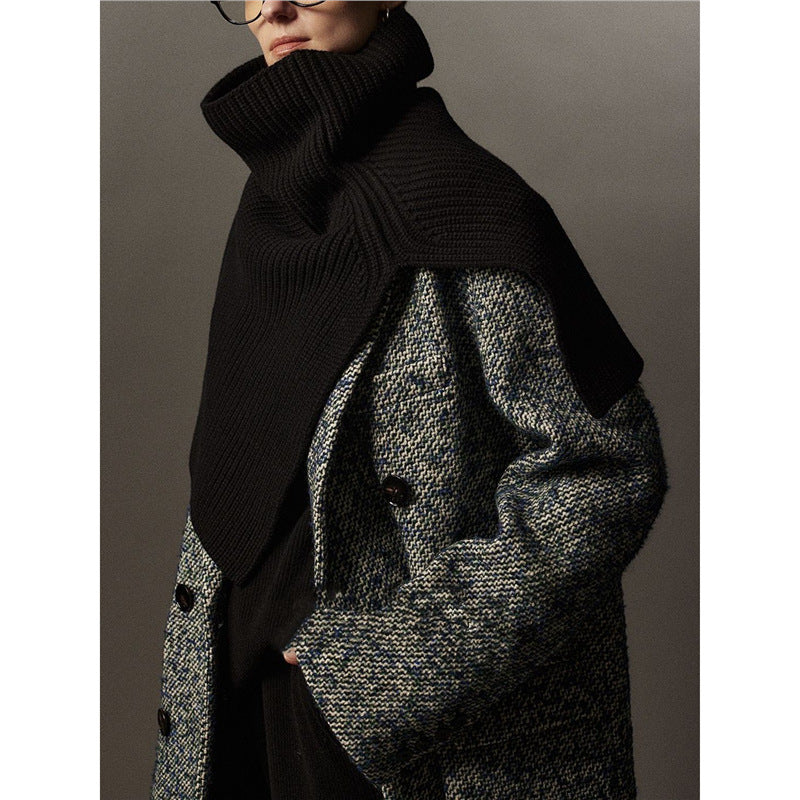Strick-Schulterwärmer aus Merinowolle mit Schlitz