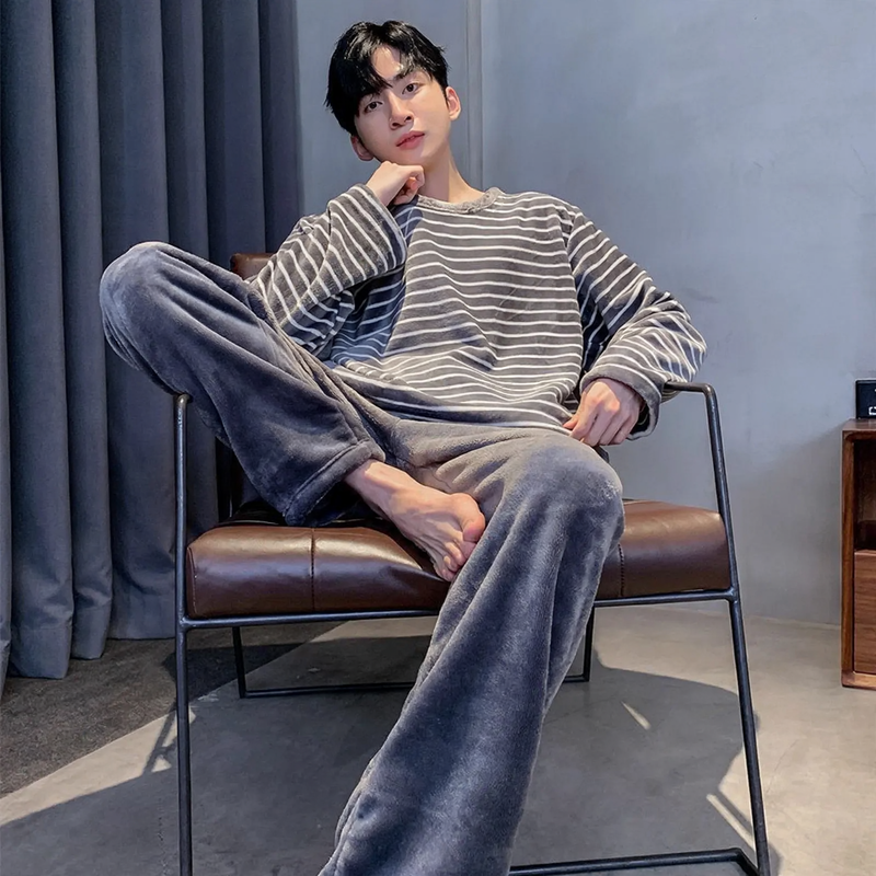 Herren-Pyjama-Set, Korallenfleece, warm und gefüttert