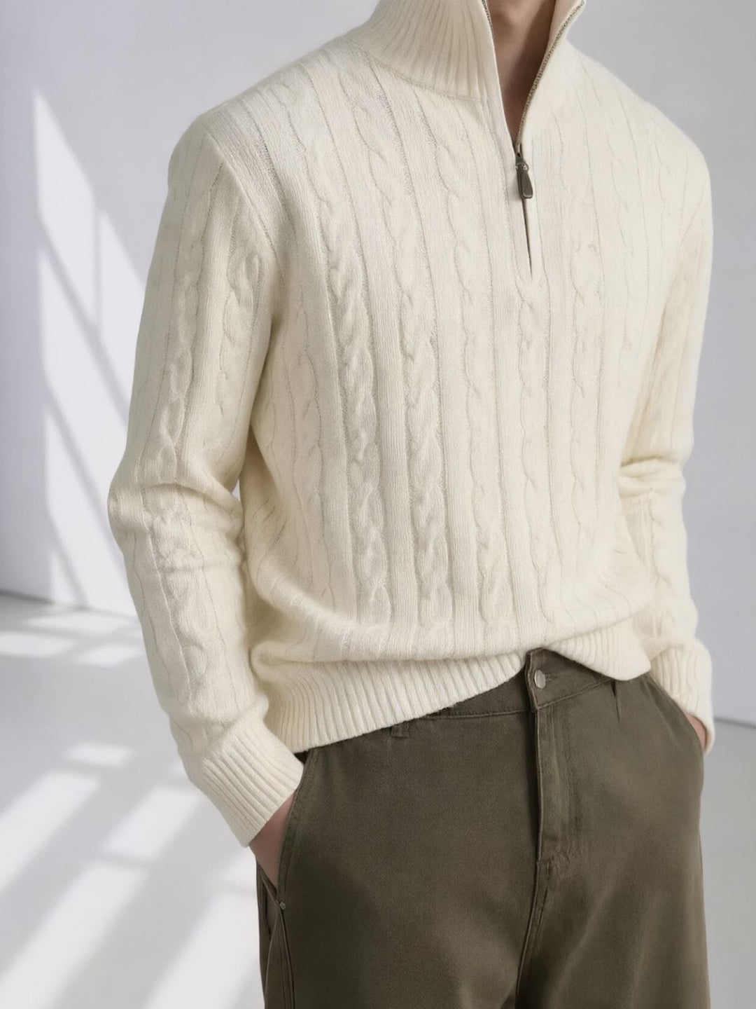 Herren-Strickpullover, Stehkragen mit Reißverschluss, Zopfmuster