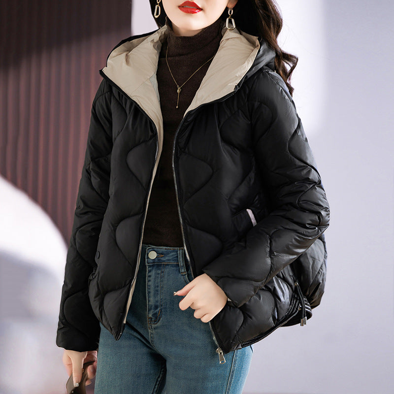 Kurze Damen-Steppjacke, glänzend, mit Kapuze