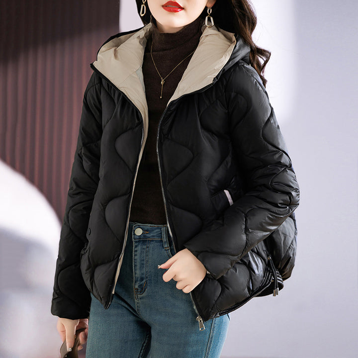 Kurze Damen-Steppjacke, glänzend, mit Kapuze