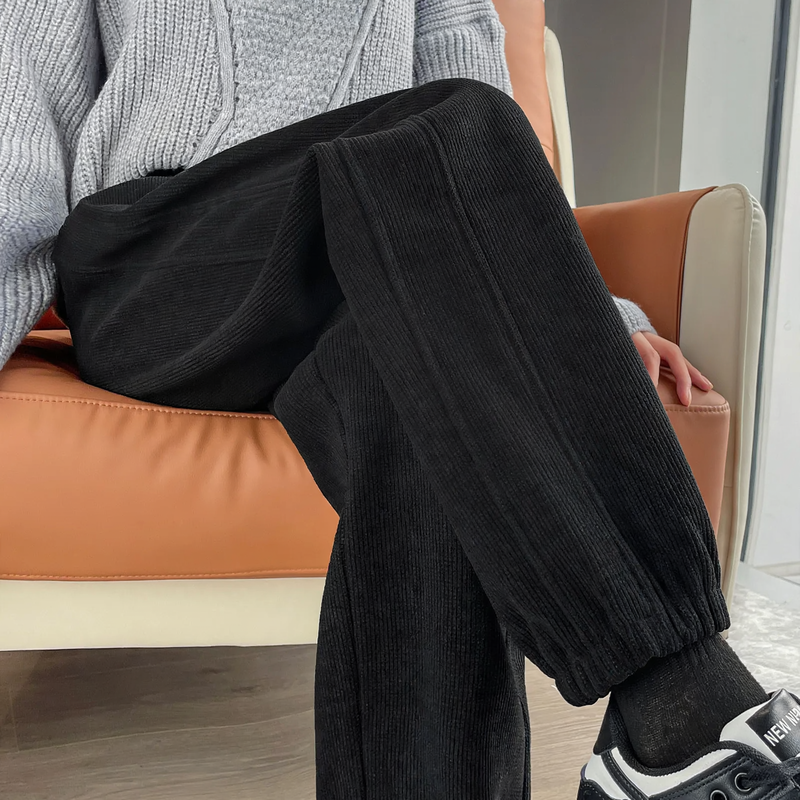 Damen-Cordhose, gefüttert, lässiger Schnitt