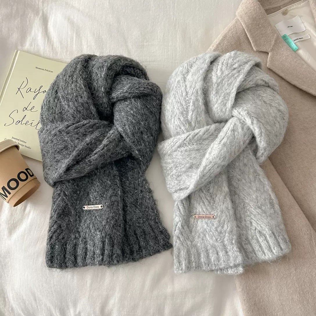 Strickschal aus Wollmischgewebe mit Alpaka-Anteil
