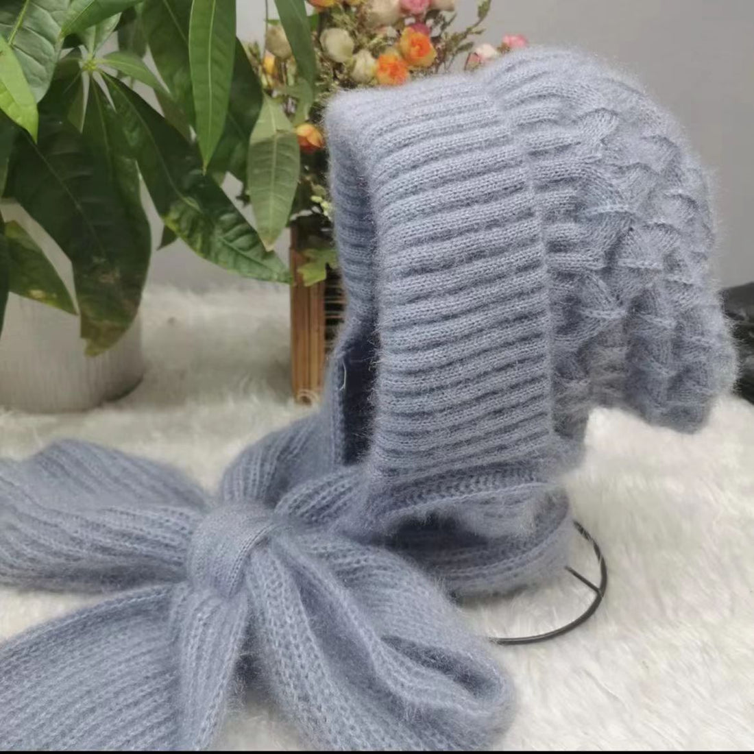 Gefütterte Strickmütze mit Schal für Damen