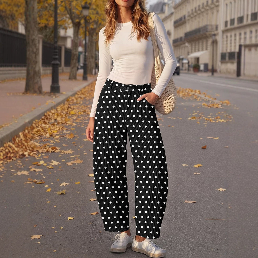 Cordhose mit Gummibund und Punktemuster