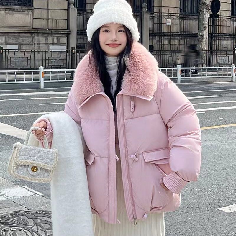 Kurze Damen-Winterjacke mit Kunstfellkragen
