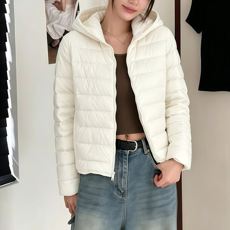 Leichte Daunenjacke mit Kapuze, 90% Entendaunen