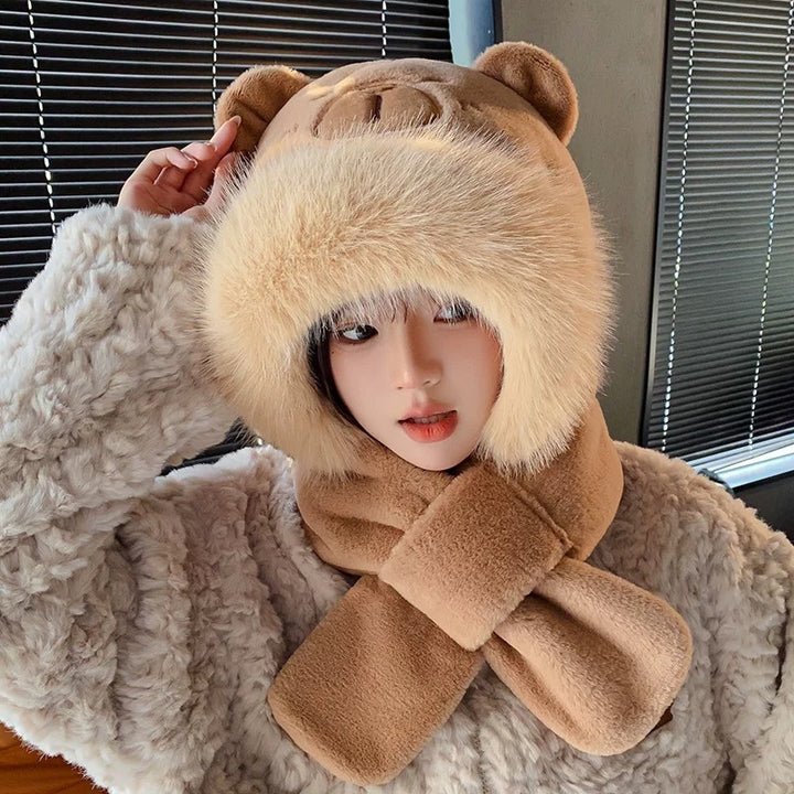 Plüsch-Set: Kapuzenmütze und Schal