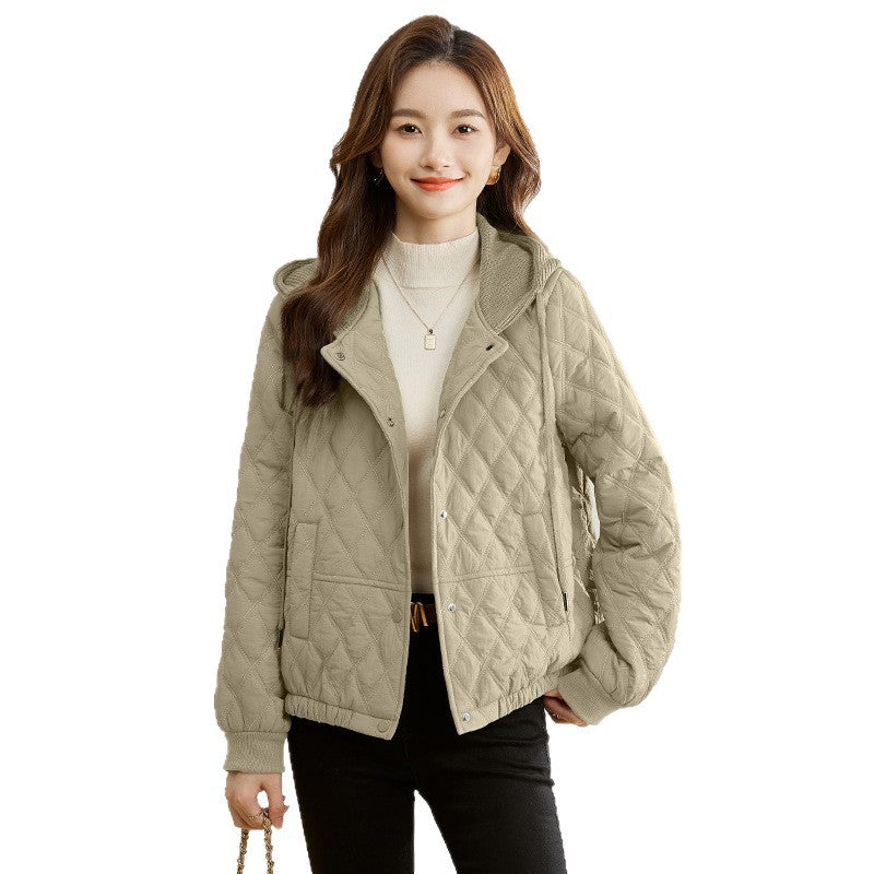 Kurze Damen-Steppjacke mit Kapuze, gefüttert
