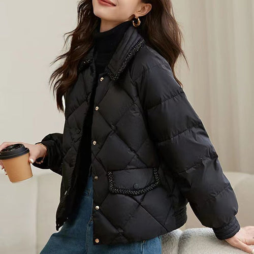 Kurze Damen-Steppjacke im Rauten-Design