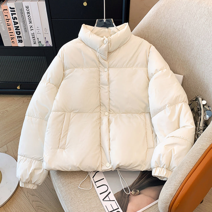 Kurze Damen-Steppjacke im lockeren Schnitt