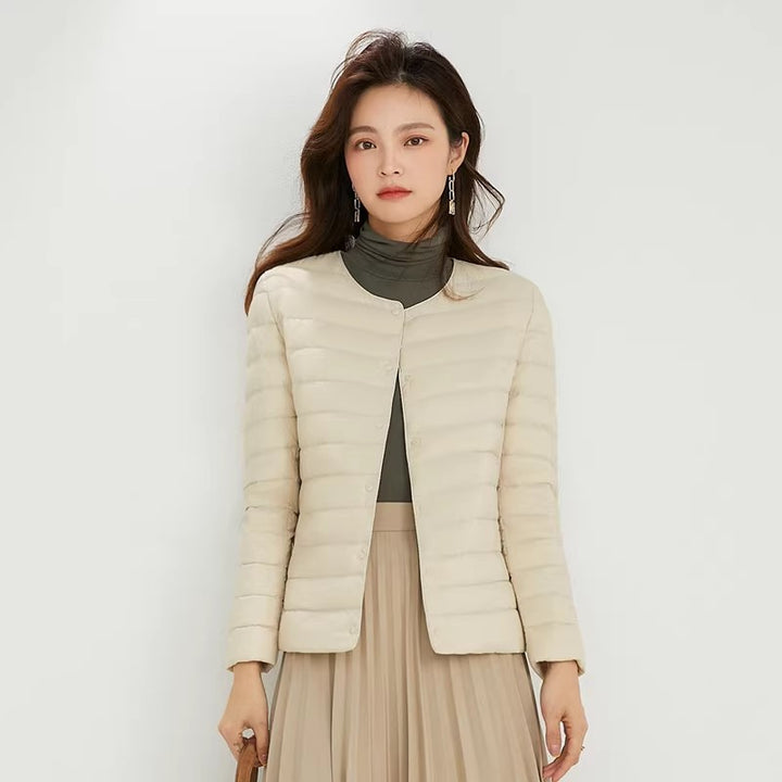 Leichte, komprimierbare Daunenjacke für Damen