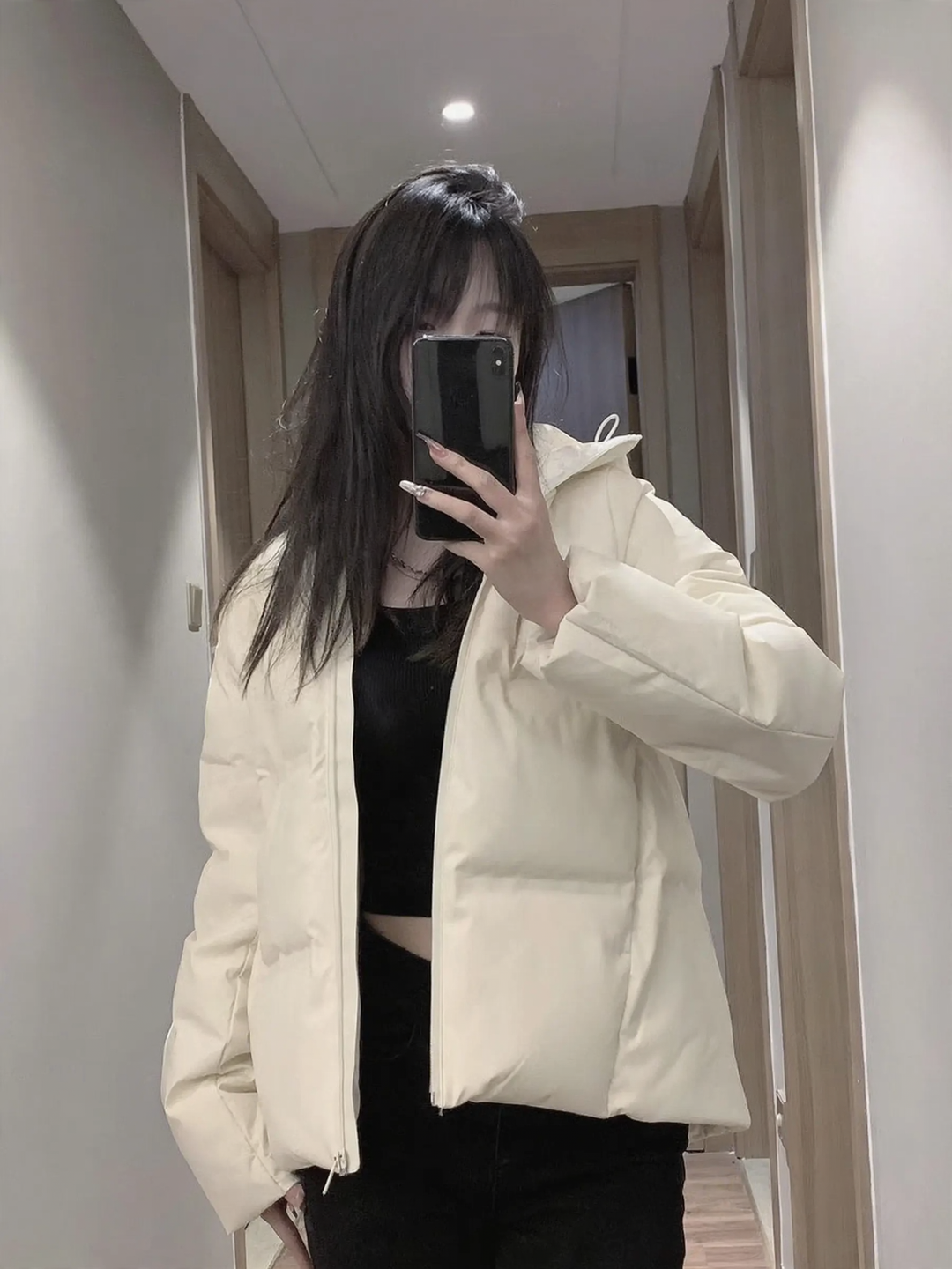 Gefütterte Damen-Winterjacke mit Kapuze