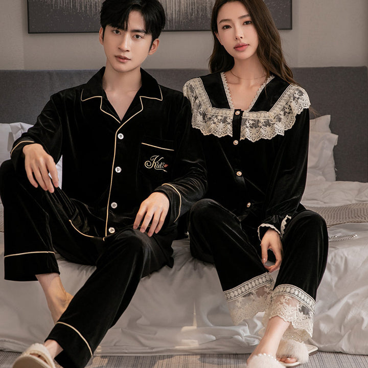 Paar-Hausanzug aus Gold-Samt, langärmelig
