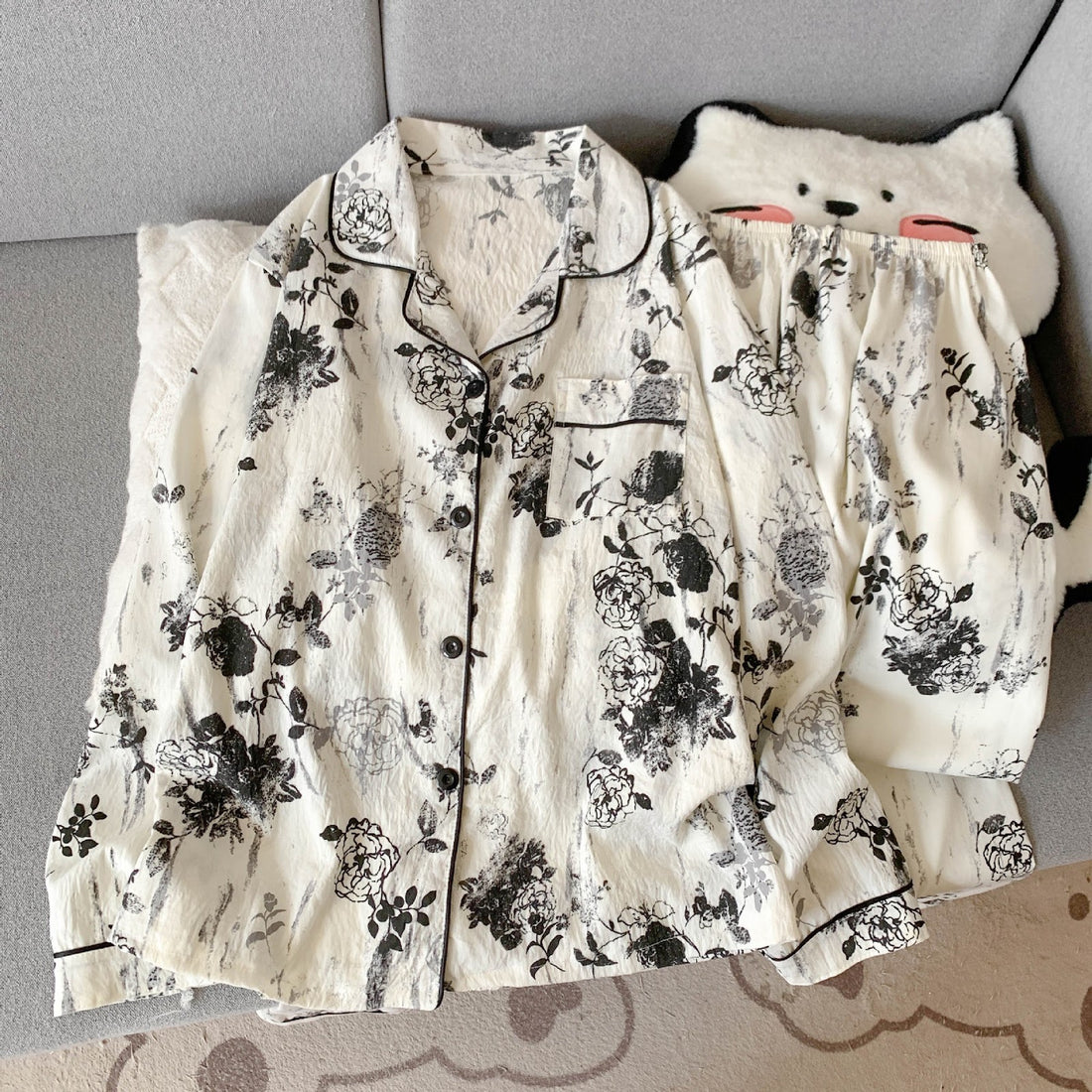 Damen-Pyjama-Set, langärmelig, mit Knopfleiste, Cartoon-Stil