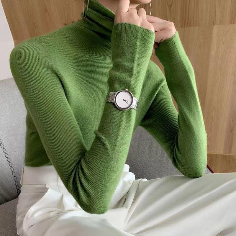Schmal geschnittener Rollkragen-Strickpullover