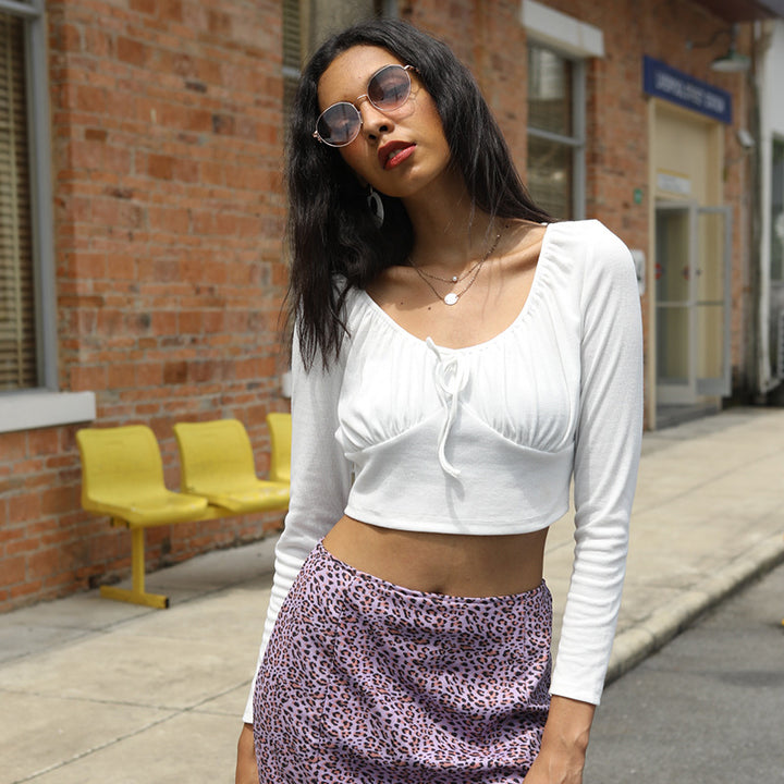 Damen figurbetontes Crop-Top mit gerafftem Bustier, U-Boot-Ausschnitt und langen Ärmeln – Avérine