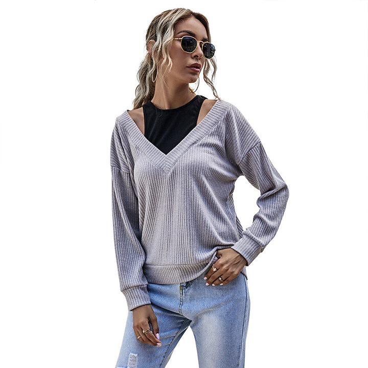 Damen Gerippter V‑Ausschnitt Strickpullover im Lagenlook mit Cut‑Out‑Schulter & überschnittener Passform Echoarchiv