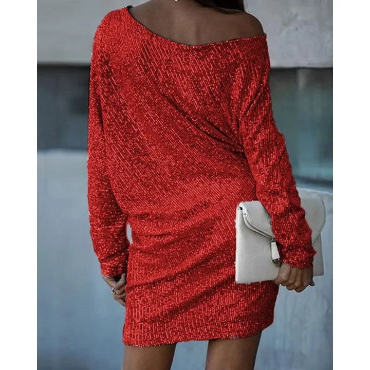 Glanzendes Minikleid mit einem Schulter