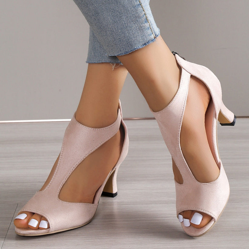 Echoarchiv | Orthopädische Sandalen mit Absatz
