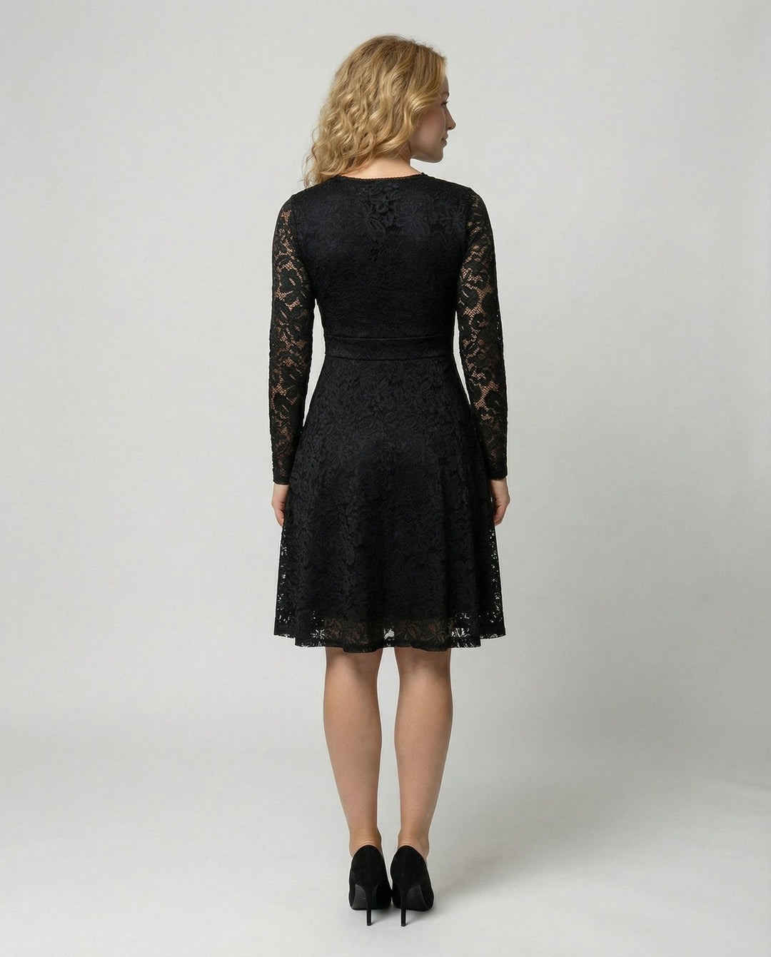 Elegantes Spitzenkleid Damen | Echoarchiv