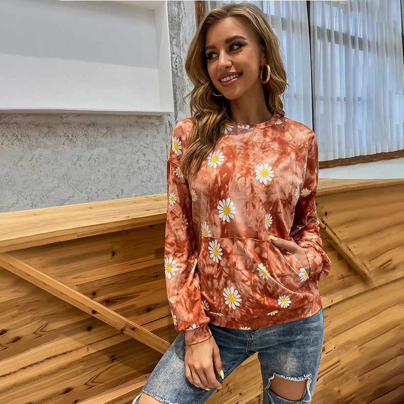 Damen locker geschnittenes Sweatshirt mit Gänseblümchen‑Print Batik‑Optik und Kängurutasche – Avérine