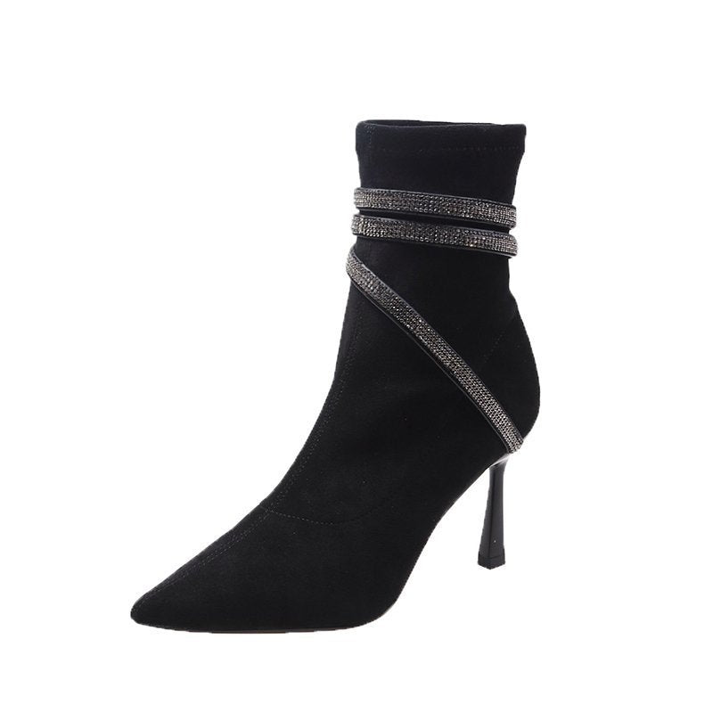 Damen Stiefeletten mit spitzer Zehenpartie, Veloursoptik und funkelnden Strass‑Riemchen Echo Archiv
