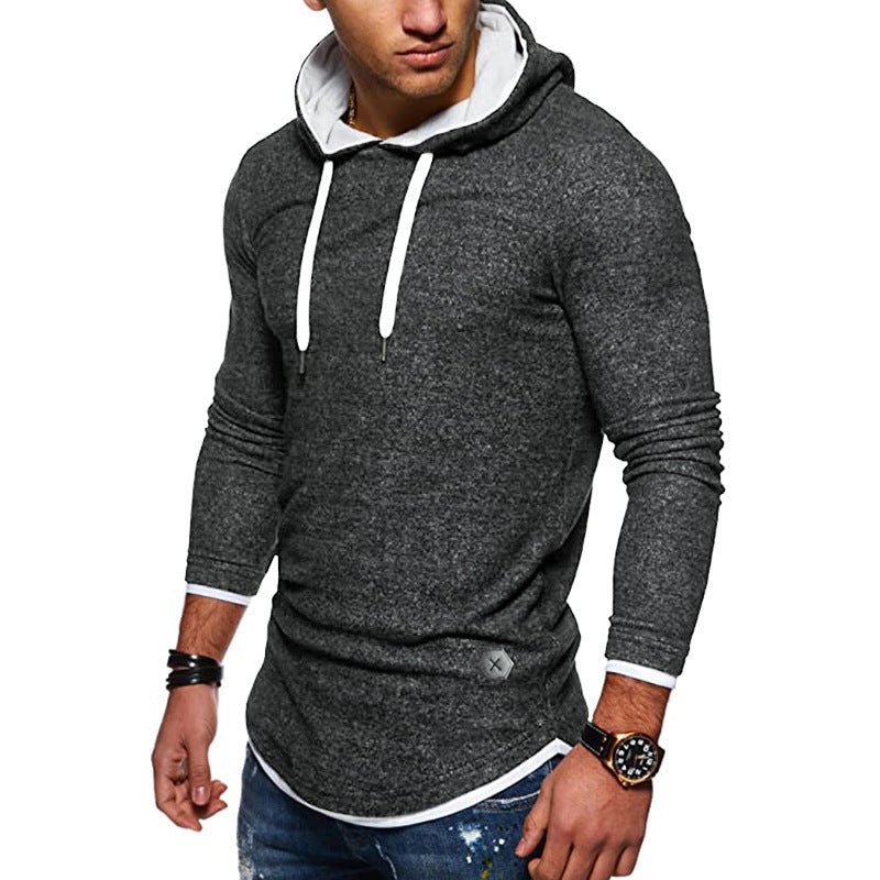 Herren Sweatshirt mit innovativem Layering-Design und kontrastierender Kapuze Echoarchiv