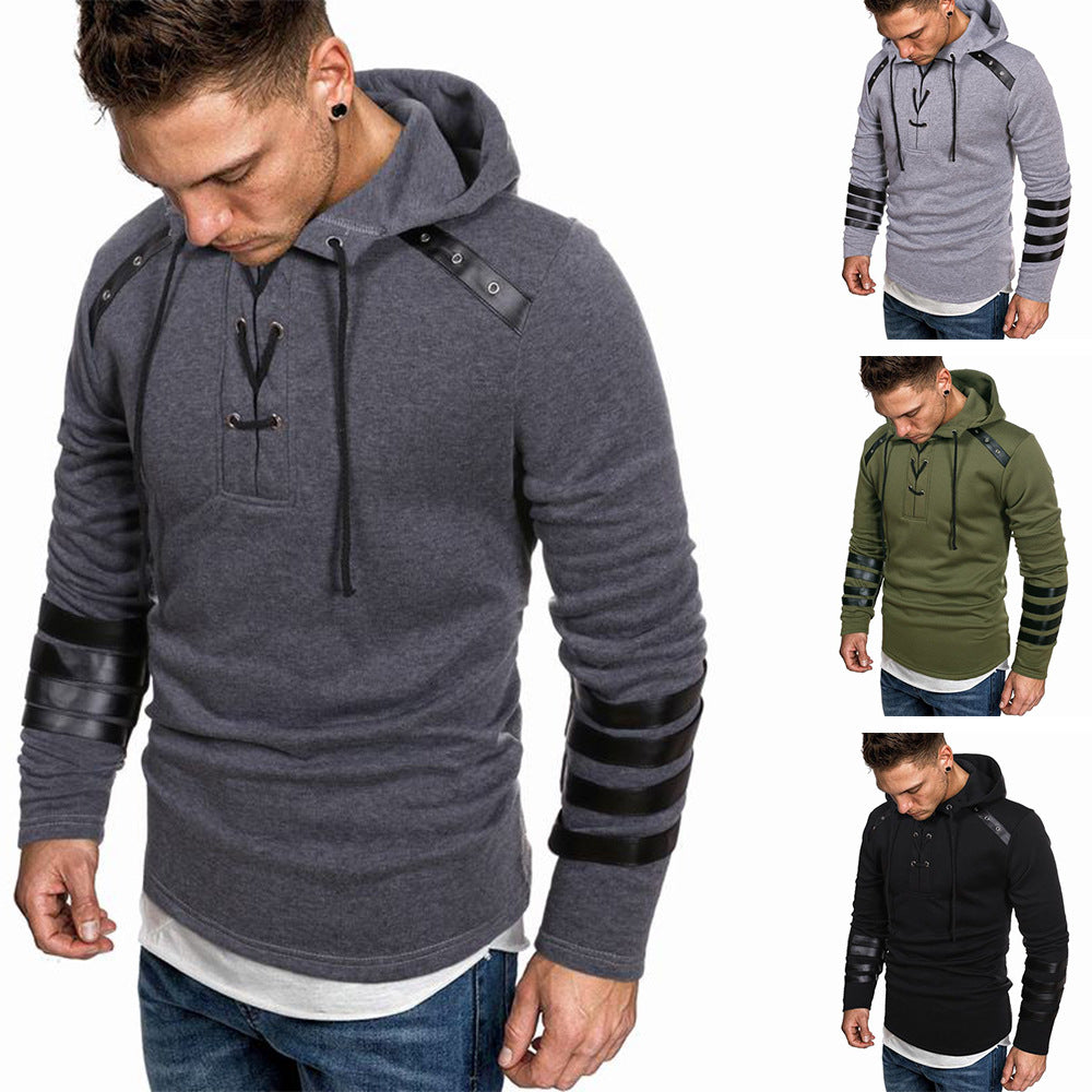 Herren Kapuzenpullover mit modischen Lederdetails Echoarchiv