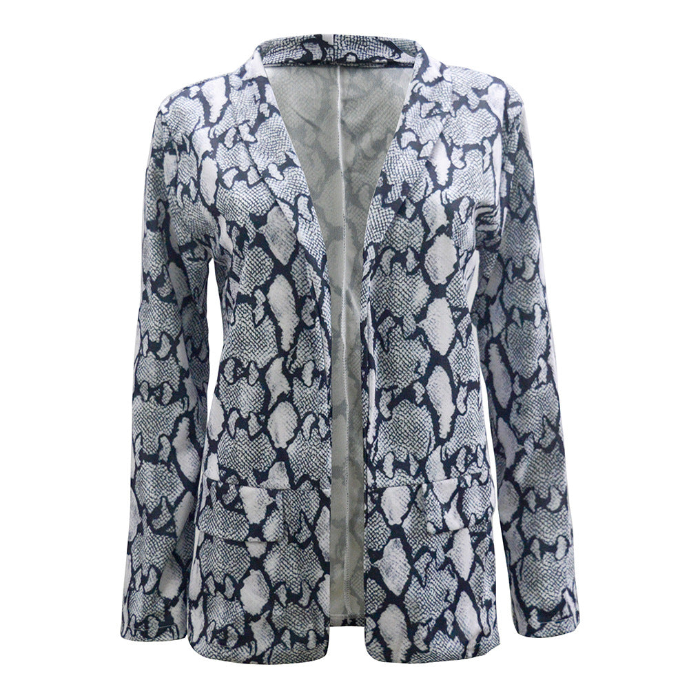 Damen Leichter Longblazer mit Schlangenprint, offener Front und aufgesetzten Taschen Echoarchiv