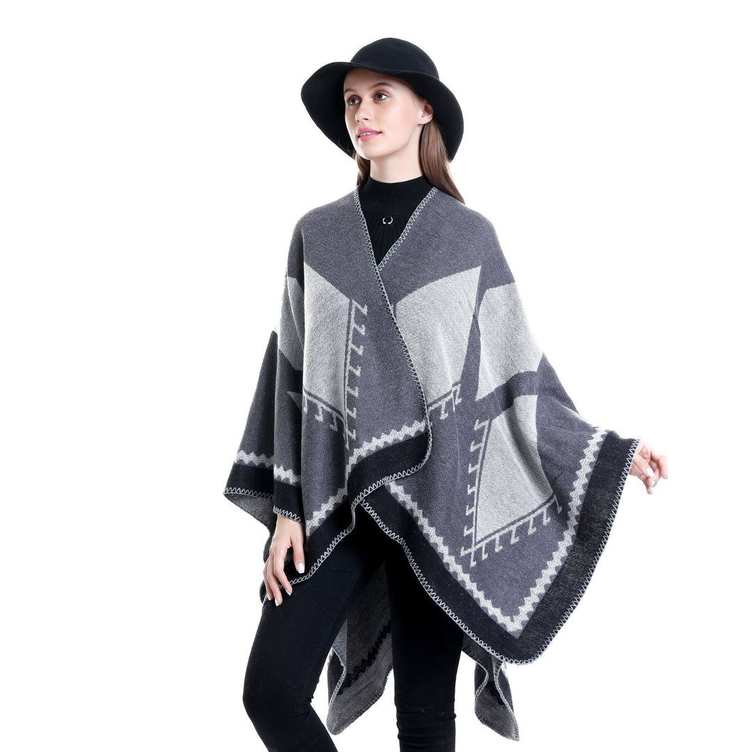 Damen Oversize-Ruana im Ethno-Jacquard mit V-Ausschnitt Echo Archiv